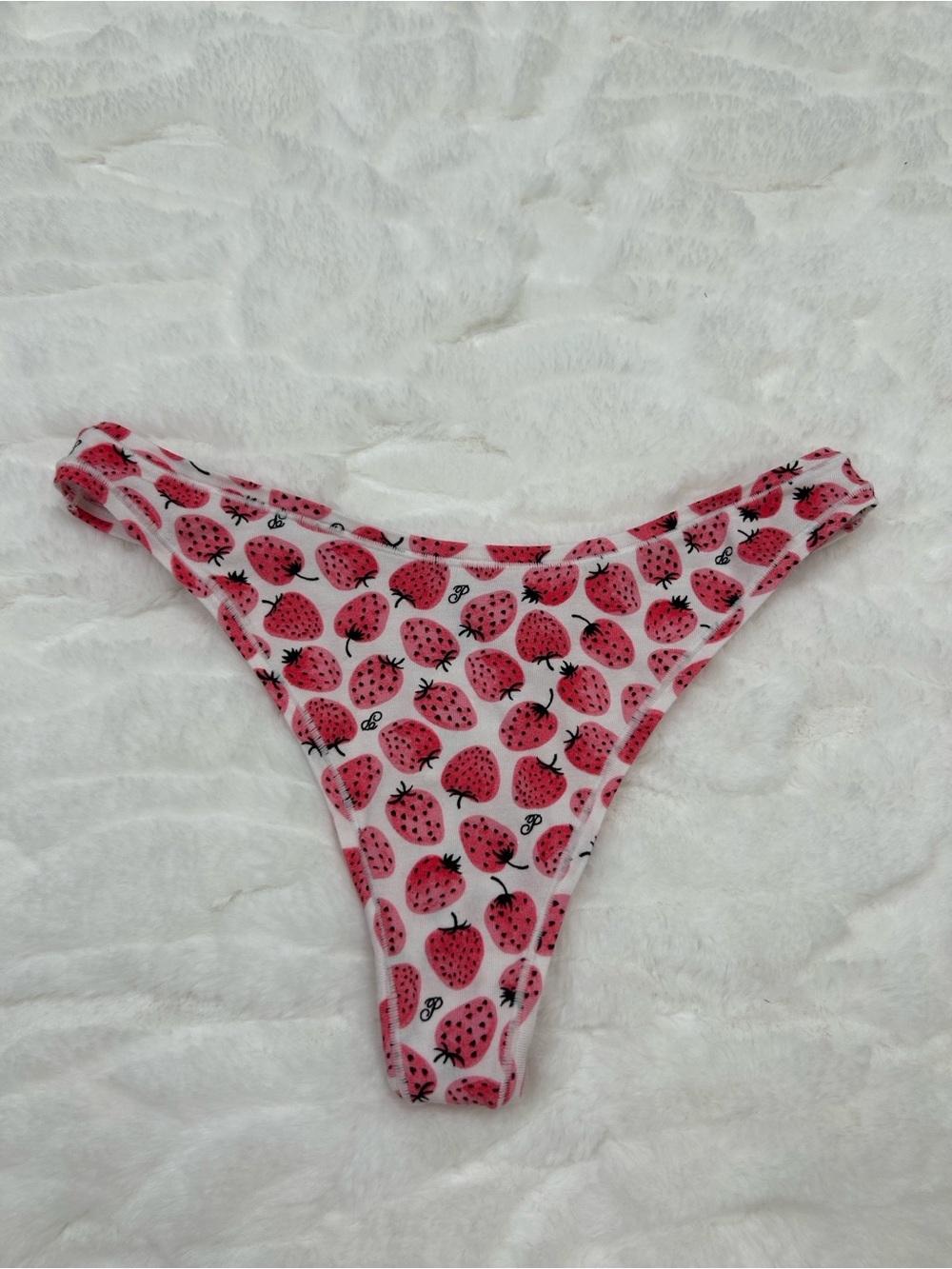 PINK Victoria’s Secret Strawberry Print Thong Panty S